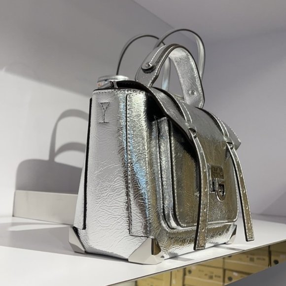 Michael Kors Manhattan Medium School Satchel - Picture 10 of 16